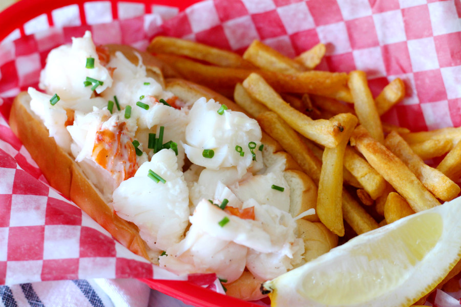 Classic Jersey Shore Lobster Roll